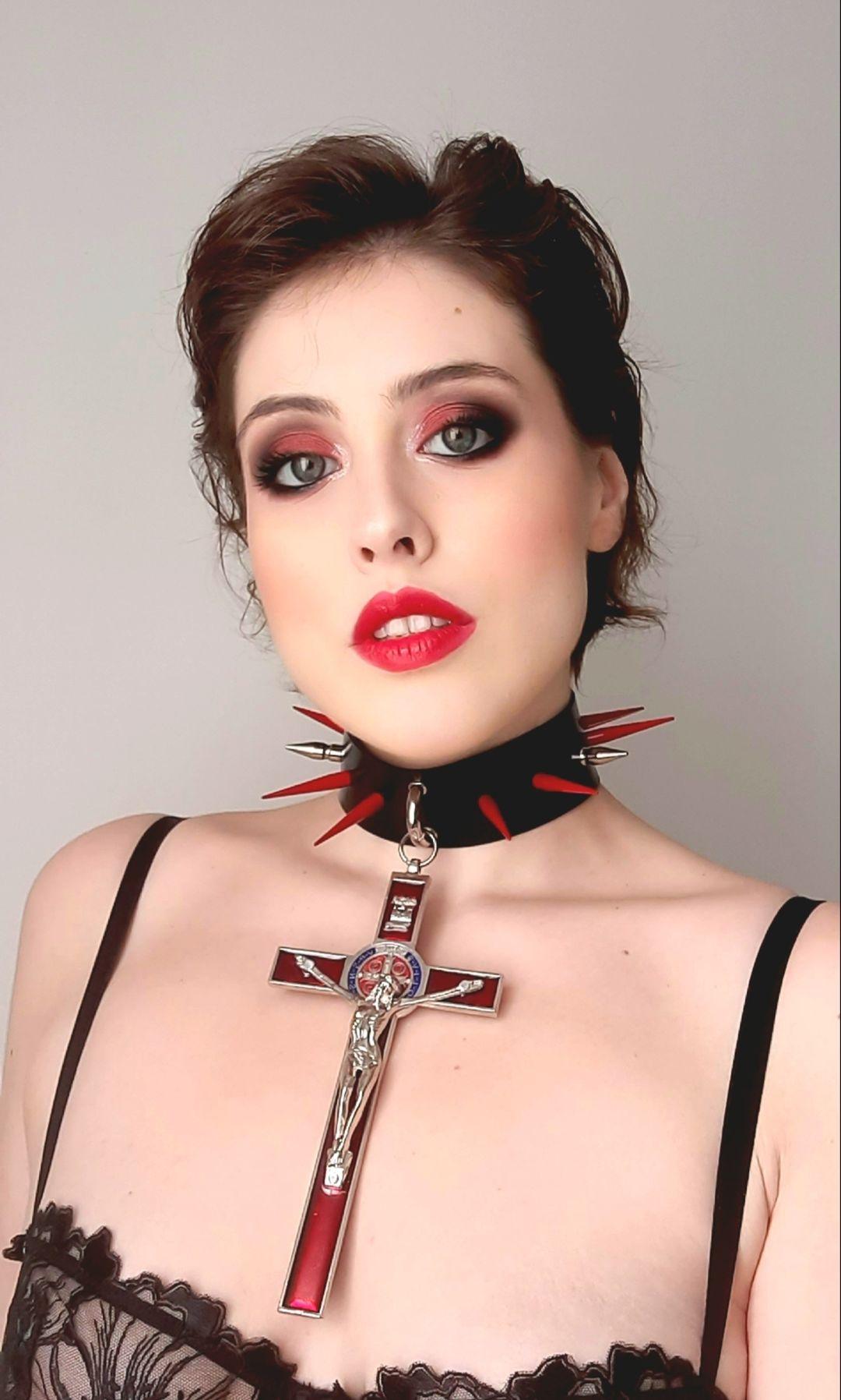 Collier"dark"